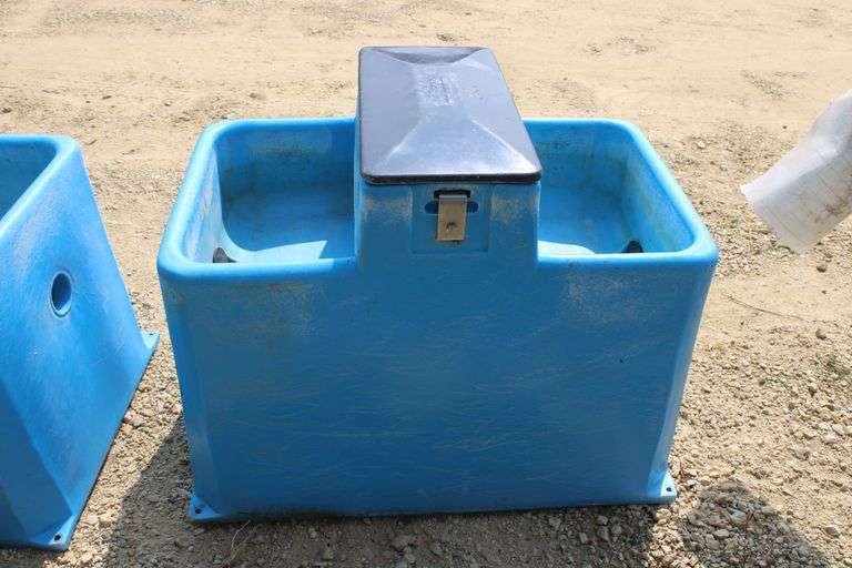 Little Springs 3100 insulated livestock waterer