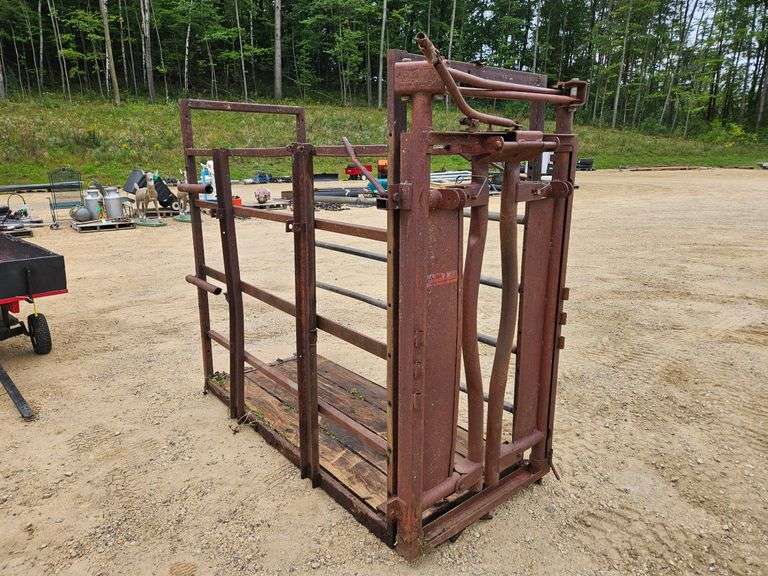Livestock Head Gate Chute