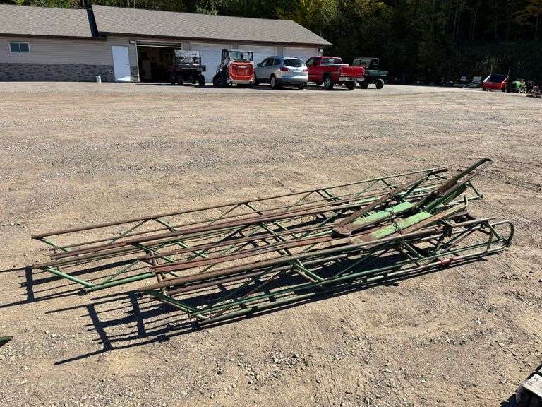 John Deere 200 Bale Elevator - Lee Real Estate & Auction Service