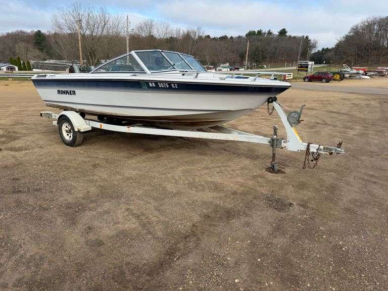 1988 18' Rinker Fiberglass Boat - Lee Real Estate & Auction Service