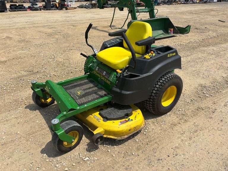 John Deere Z435 Zero-Turn Lawn Mower