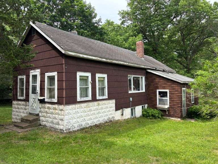 1503 4th St. W Menomonie, WI 54751