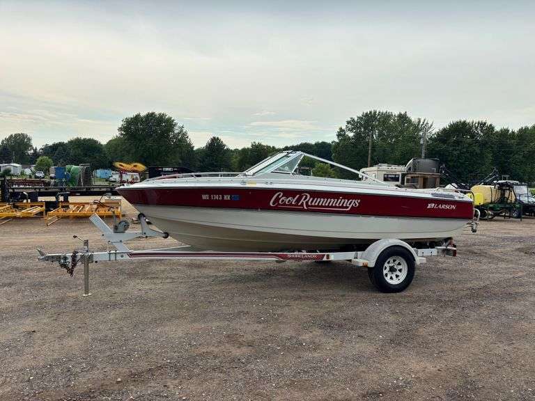 1988 Larson 17ft Fiberglass Boat