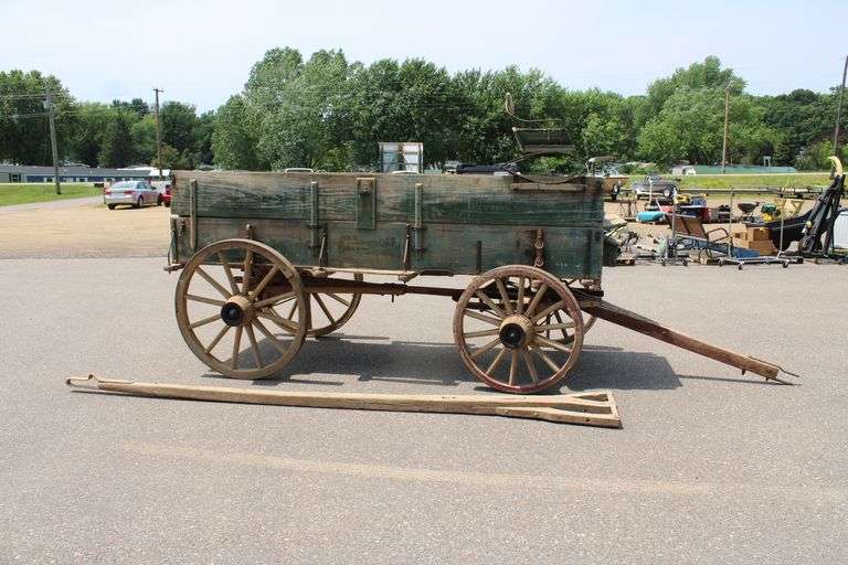 Wooden wheel grain wagon w/spring seat