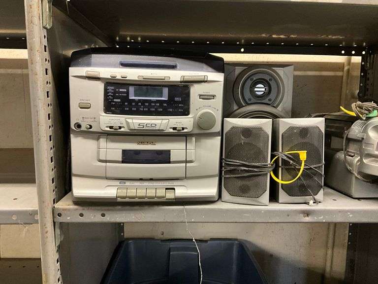 Audiovox 5 Disc Changer Stereo w/Speakers Maring Auction Co LLC