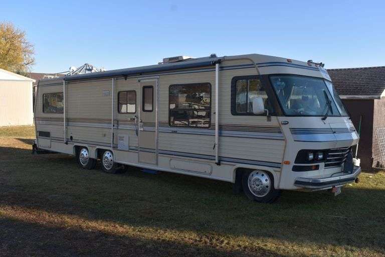 1986 Chevy Mallard Motorhome, 47,818 Actual Miles, V8 Gas, Auto, 37 ...
