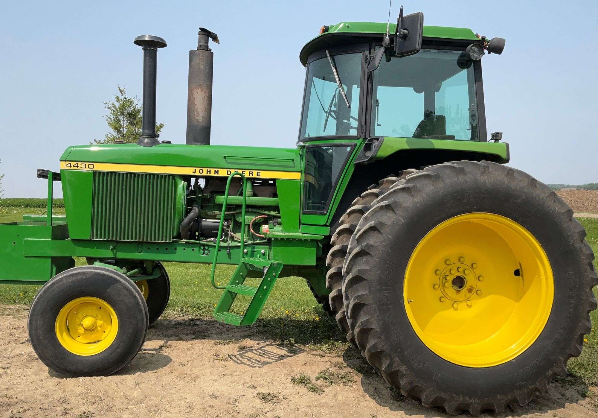 1977 John Deere 4430 2WD Tractor, 8533 Actual Hours, Quad