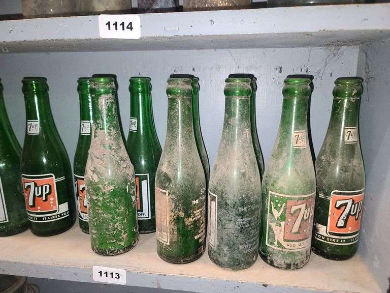 (23) 7Up Soda Bottles, 7 Fl Oz - Hamilton-Maring Auction Group