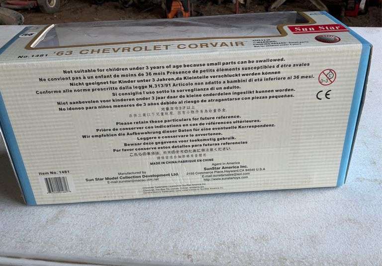 Sun Star 1963 Chevrolet Corvair with box, 1:18 - Hamilton-Maring