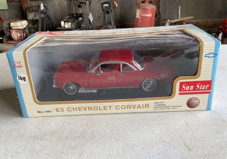 Sun Star 1963 Chevrolet Corvair with box, 1:18 - Hamilton-Maring