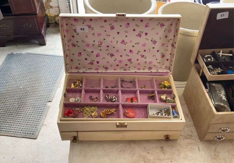 Vanity Top Jewelry Box with Assorted Costume Jewelry HamiltonMaring