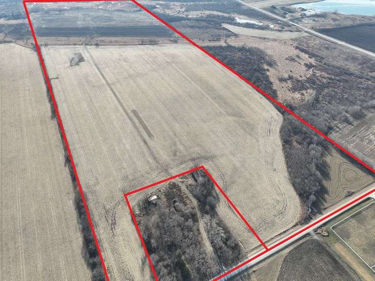 Parcel 5 - 115.85 Acres of Prime Class A Crop Land with 92.9 tillable acres, located in E 1/2 of SW