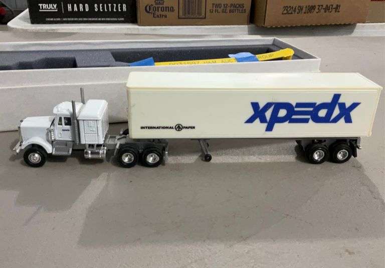 Penjoy 1/64 Scale model semi tractor/trailer-XPEDX International Paper