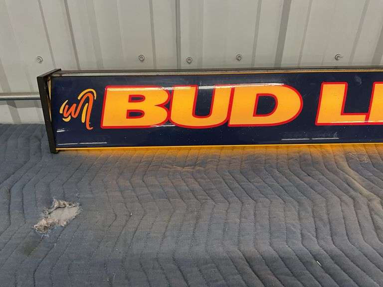 Bud Light Lighted Sign, Lights Up, 6