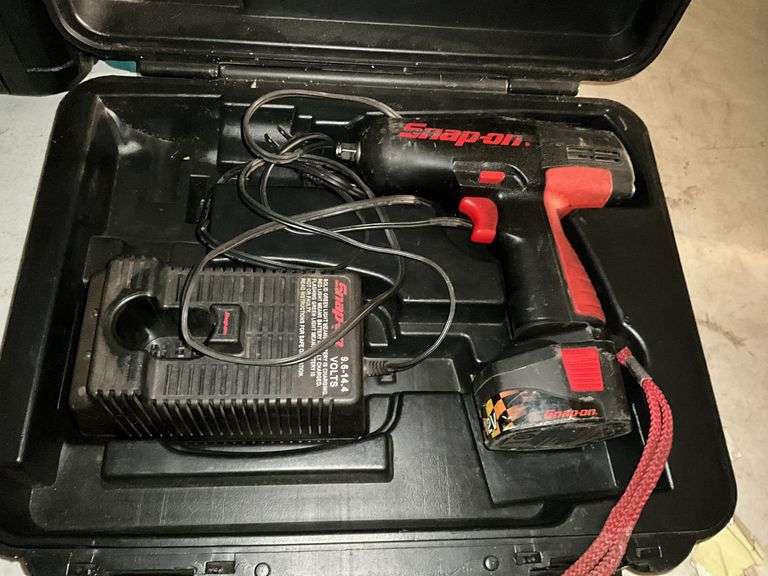 Snap On 12 Volt Battery
