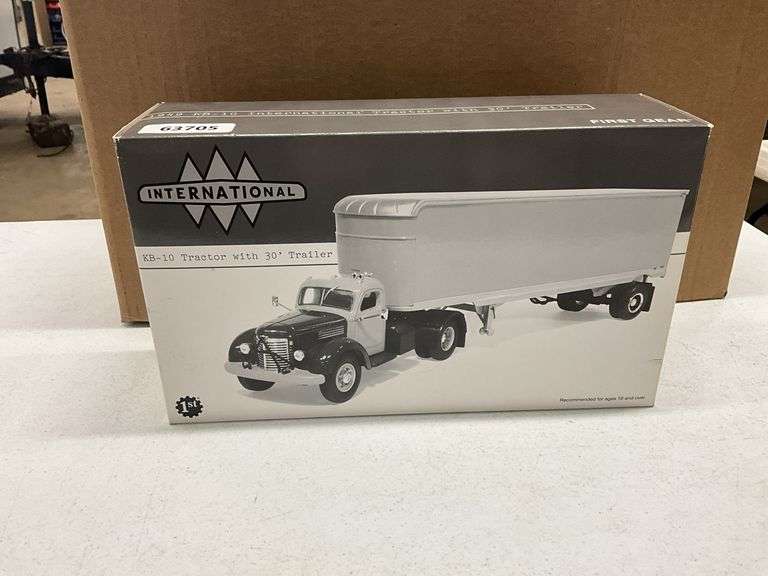 1ST GEAR 1/34 Ford F-6 Fuel Tanker Texaco Colwell Oil 1951 Diecast