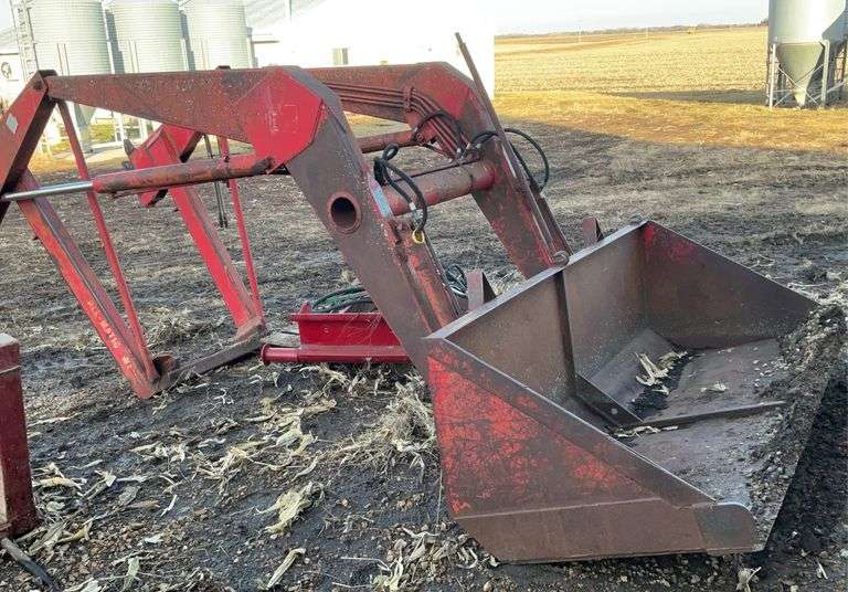 Westendorf  WL-42 All-Matic Loader with bucket and bale spear