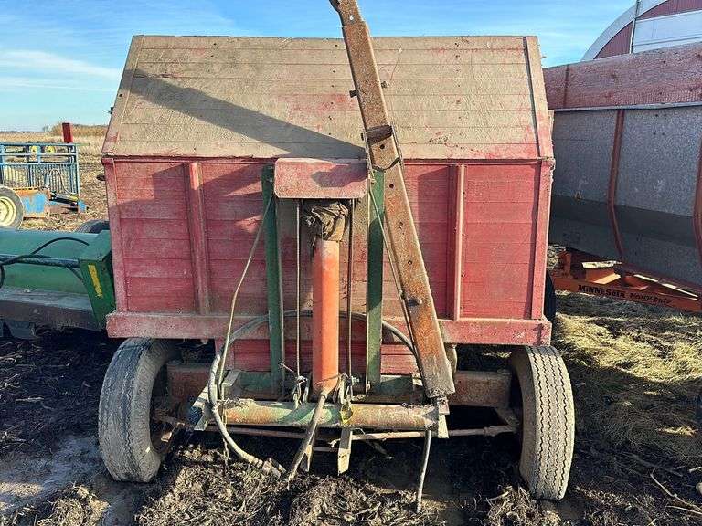 Glencoe Barge Box with hydraulic cable hoist, with Electric Running Gear