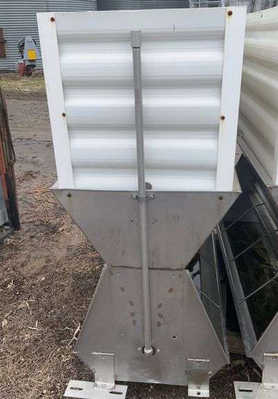 Stainless steel pig feeder/waterer with extension