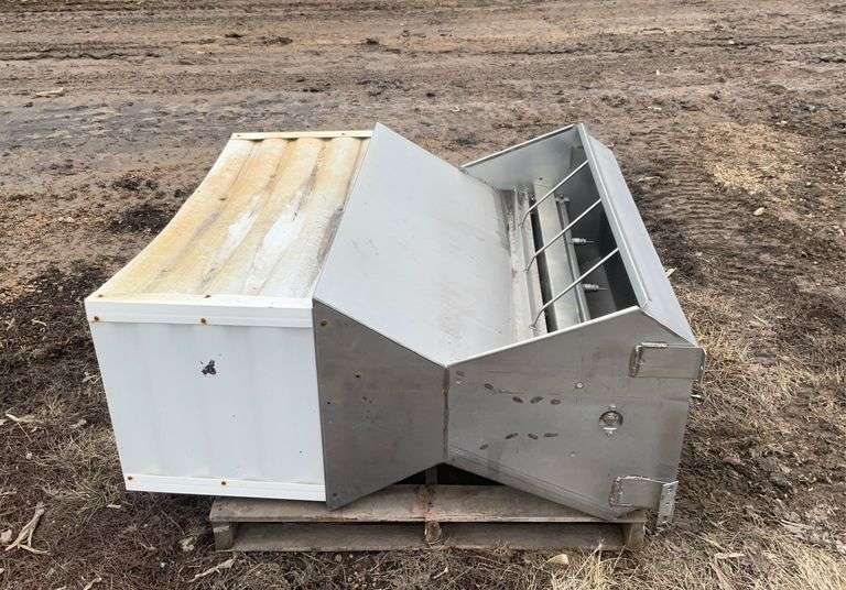Stainless steel pig feeder/waterer with extension