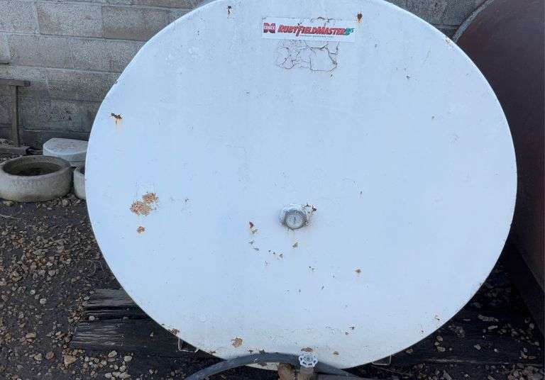 500 gallon fuel barrel- no pump