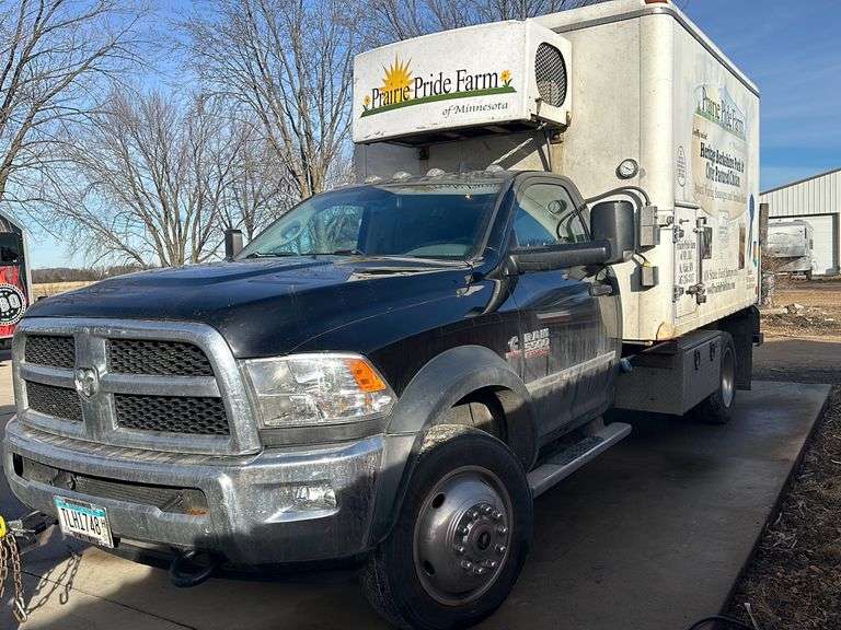 2015 Dodge Ram 5500 Regular Cab with Johnson Refrigerated 11’ Body, Onboard Compressor, Power Plugin