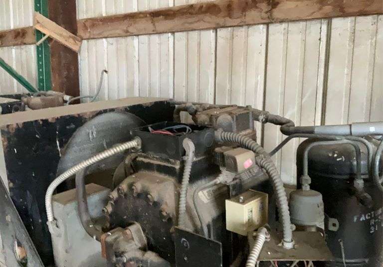 Two refrigerant compressors, unknown condition