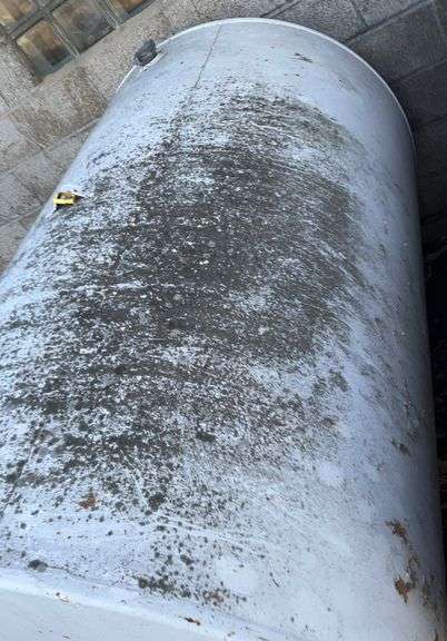 500 gallon fuel barrel- no pump
