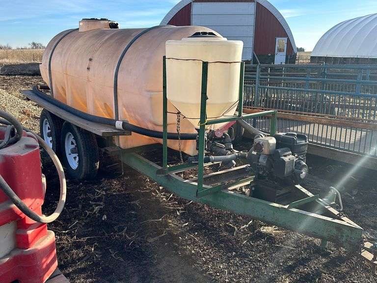 1000 Gallon Water Tender on Tandem Axle Trailer, Transfer Pump with Briggs and Stratton Motor, 35 Ga