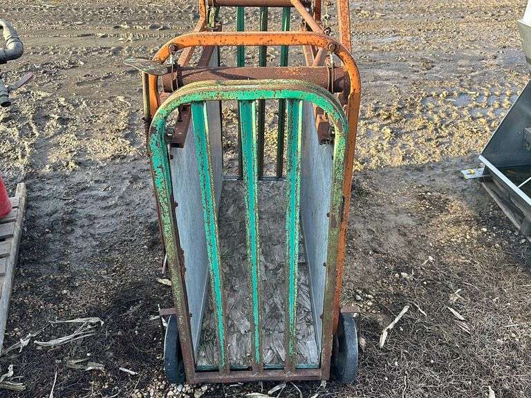 Portable Arkfeld Hog Scale, manual scale read