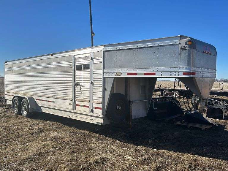 2006 Eby Aluminum Gooseneck Livestock Trailer, 7’x24’ Tandem Axle, 2 Center Gates, Excellent Conditi