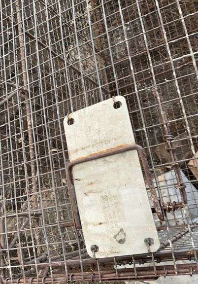 (3) small, live traps, wire cage