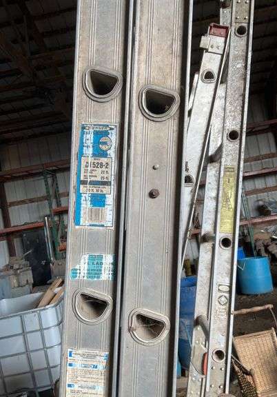 Werner 28 foot aluminum extension ladder