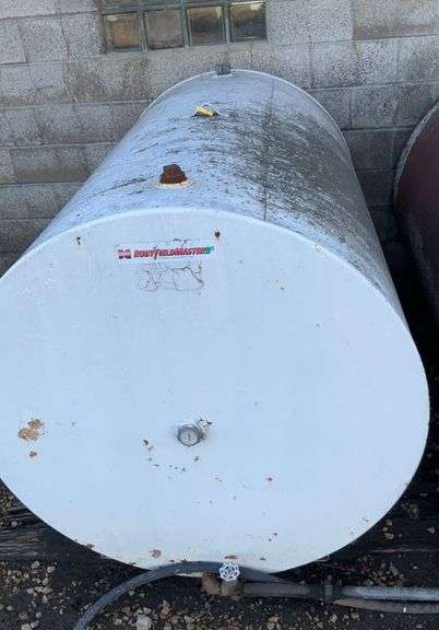 500 gallon fuel barrel- no pump