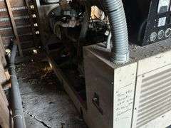 85 KVW Stationary Generator, 300 Hours, Ford 460 V8 Gas Power LP Gas, Bought New, Excellent Conditio