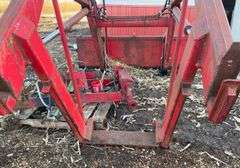 Westendorf  WL-42 All-Matic Loader with bucket and bale spear
