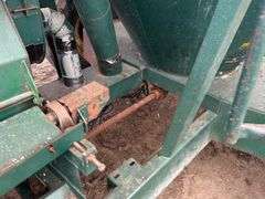 Arts-Way 500 Mixer Mill, 1000PTO, Weigh-Tronix 715 Scale, hydraulic drive load auger, extra screens,