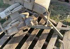 Assorted seats with angled pedestal