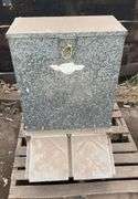 Jamesway Send galvanized pig feeder