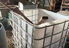Cage tote containing wooden blocks