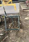 Shooting stand, clay pigeon thrower