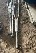 (3) aluminum crutches