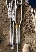(3) aluminum crutches