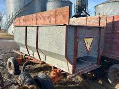 Galvanized Flair Box With Minnesota Big 7 Ton Running Gear