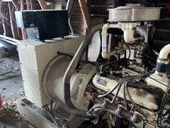 85 KVW Stationary Generator, 300 Hours, Ford 460 V8 Gas Power LP Gas, Bought New, Excellent Conditio