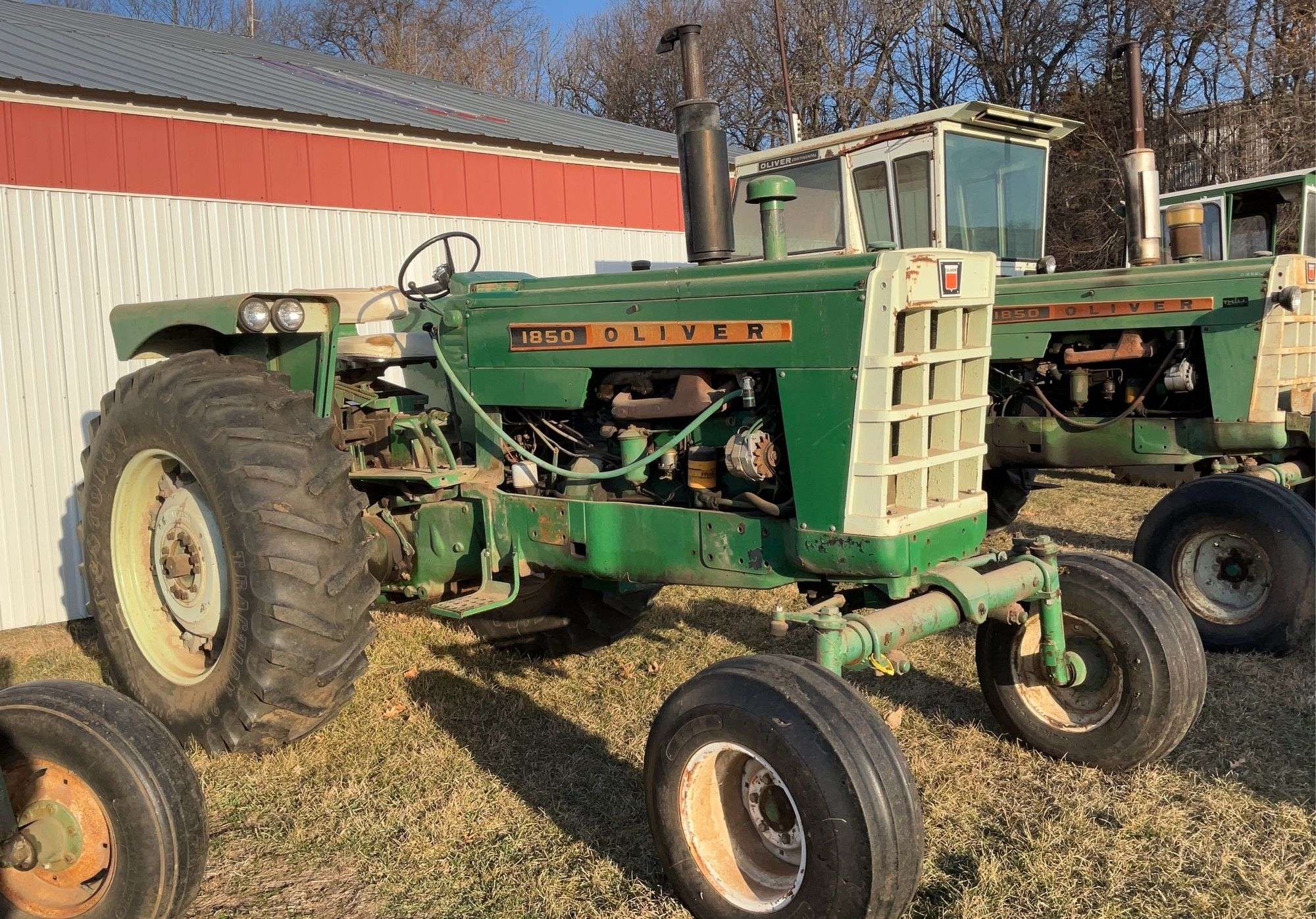 Oliver 1850 Tractor, Diesel, 4660 Hours showing, Wide Front, 18.4