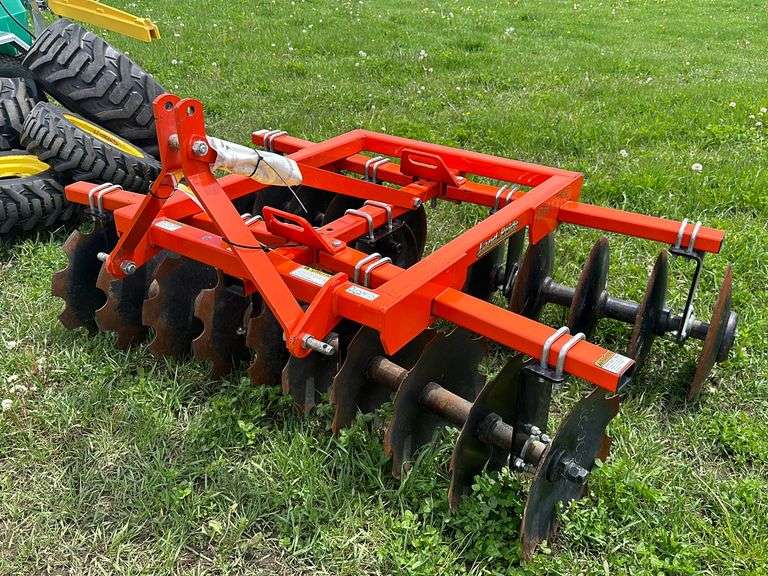 Land Pride 1572 Tandem Disc, 6', Notched Blades, 3pt. HamiltonMaring