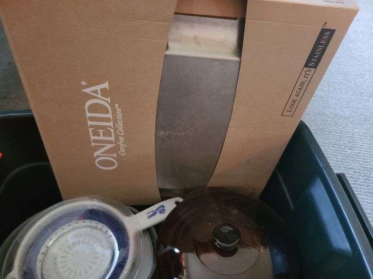 Tote containing kitchen items,-glass bowls, Cookin