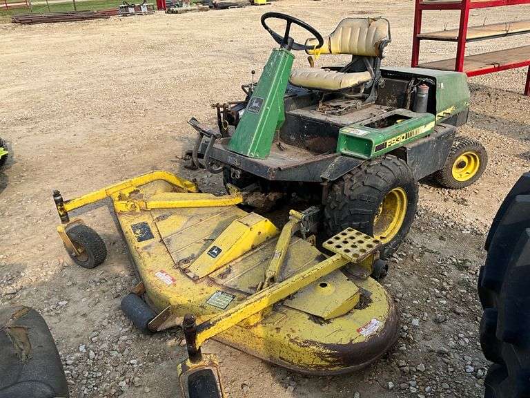JD F930 front mount lawn mower, 72