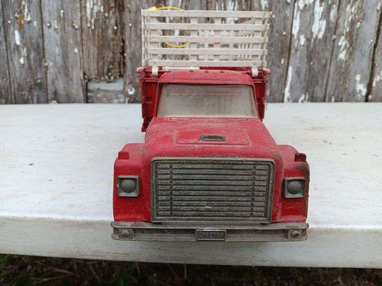 Ertl IH Loadstar Grain & Livestock Truck